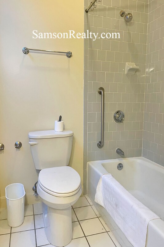 Building Photo - 144 Benefit St