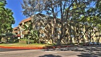 Building Photo - Luxurious 1+bdr, 1bath condo in prime Sher...