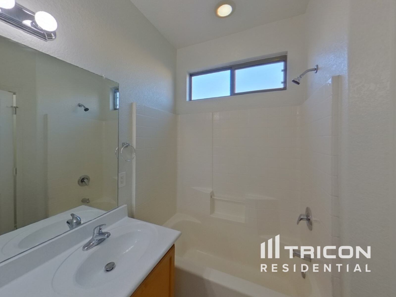 Building Photo - 7215 S 38th Dr