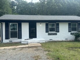 Building Photo - 924 Carrington Dr