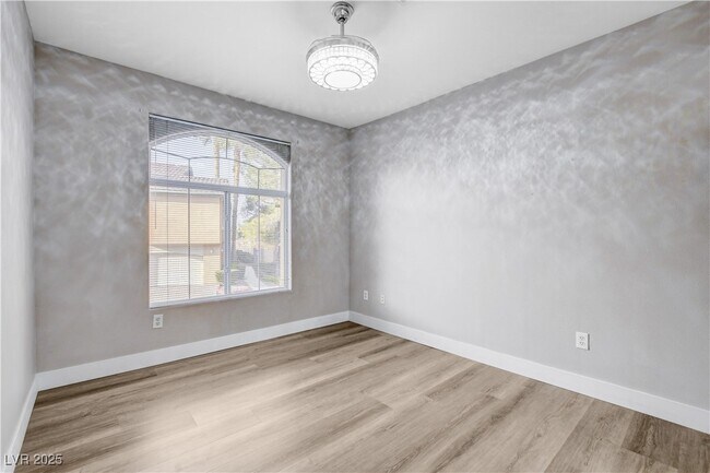 Building Photo - 1713 Sky of Red Dr