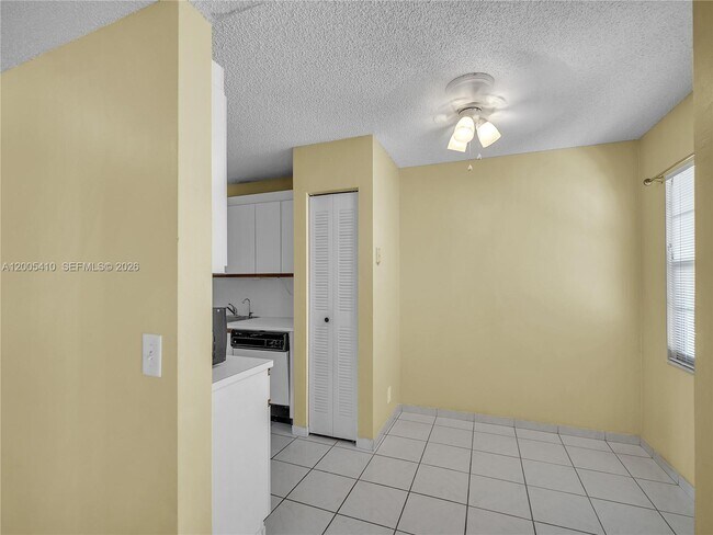 Building Photo - 12701 SW 13th St