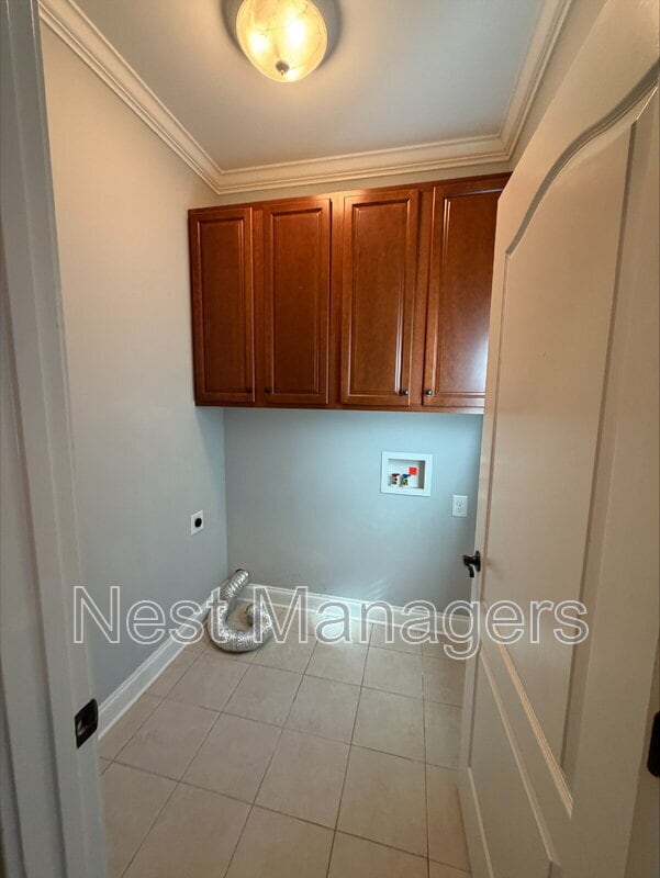 Building Photo - 2409 Thorngrove Ct