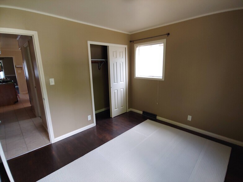 Bedroom 1 - 510 S 72nd St