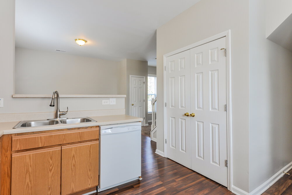 Building Photo - 3879 Pin Oak Rd