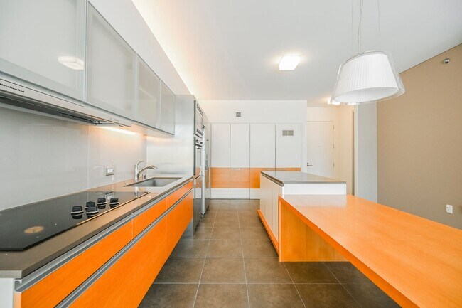 Building Photo - 1 bedroom in the heart of City Center on t...