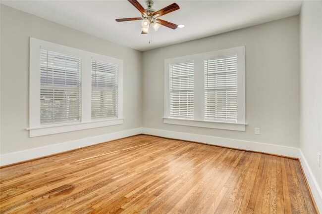 Building Photo - 4314 Bell St