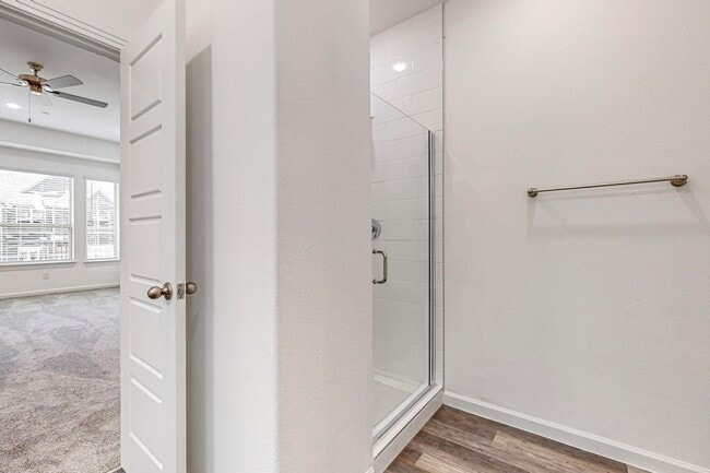 Building Photo - 4 Bed 3 Bath Luxurious Townhome in Frisco!