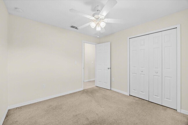 Building Photo - 8736 98th Ct
