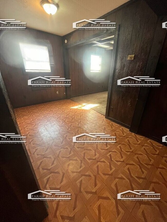 Building Photo - 2/1 Unit- Now Available, Fort Worrth TX!