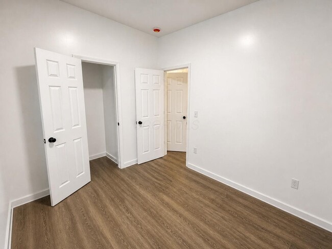Building Photo - 411 St Clair Ave