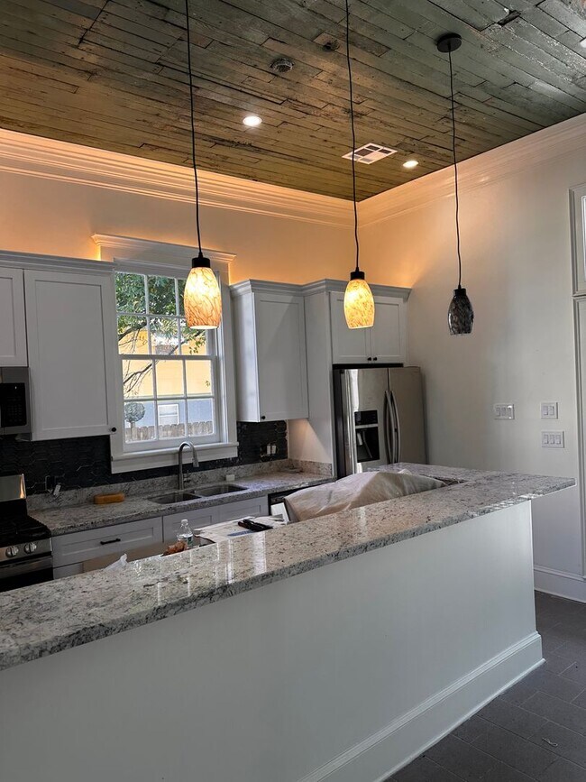 Building Photo - 4518palm