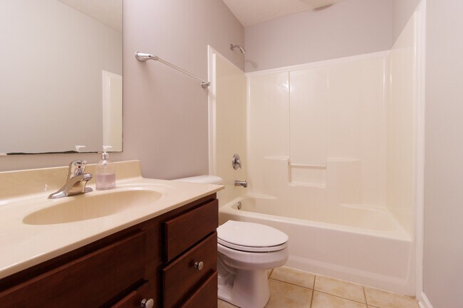 Building Photo - 1006 Cavendish Dr