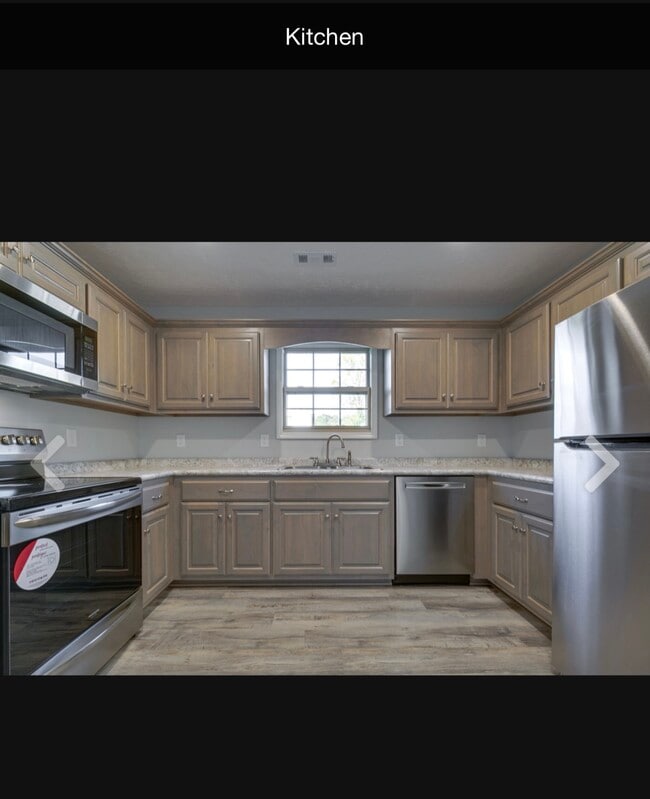 Building Photo - 272 Hunt St