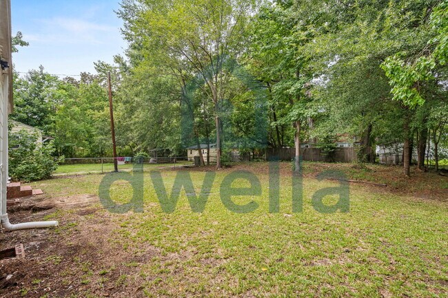 Building Photo - 451 Loring Dr
