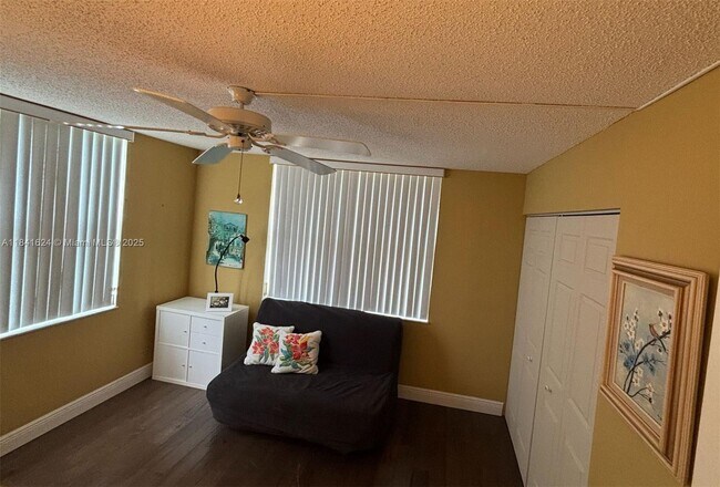 Building Photo - 14575 Bonaire Blvd