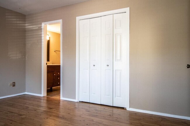 Building Photo - 14515 Wunderlich Dr