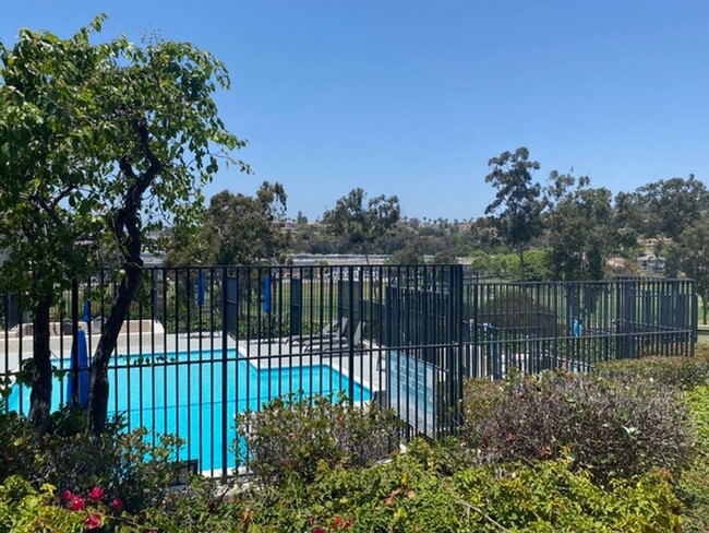 Building Photo - La Costa Beauty