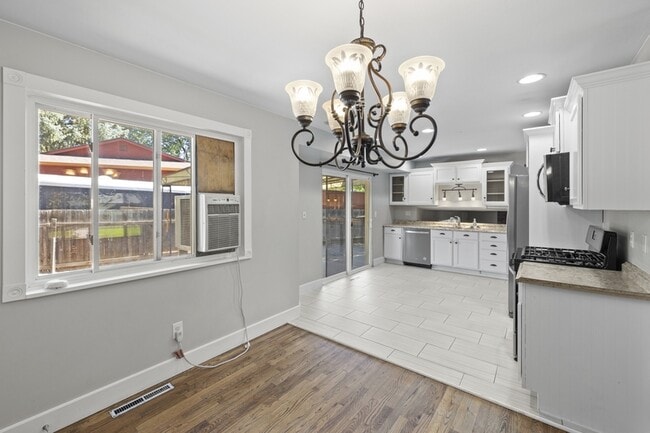 Building Photo - 1033 Turley Dr