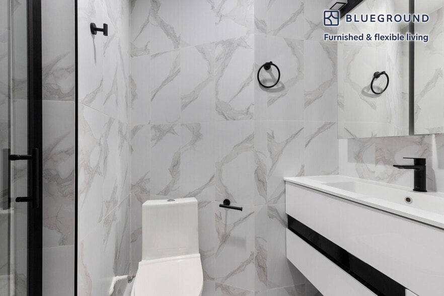 Building Photo - 77 Barrow St