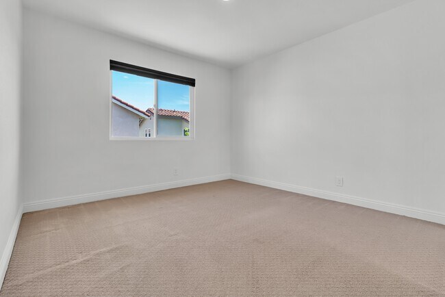 Building Photo - 25961 Galway Dr