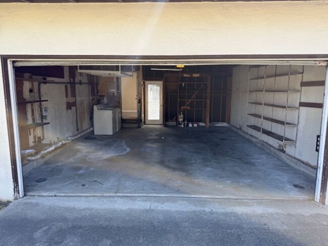 Building Photo - RENTED - 3 Bedroom Ranch Style Home in El ...