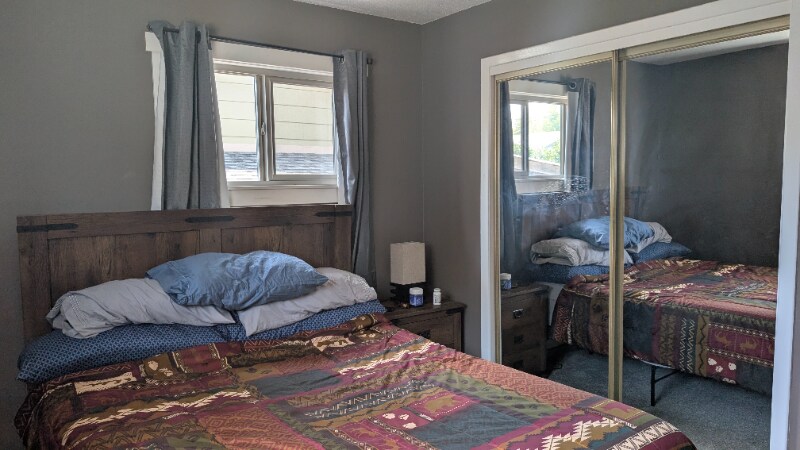 Building Photo - 8 17th Ave S