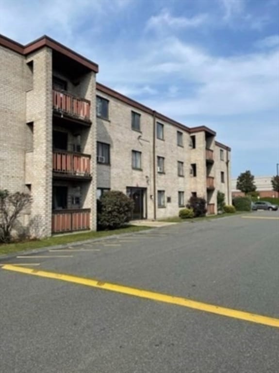 Building Photo - 45 McCoba St