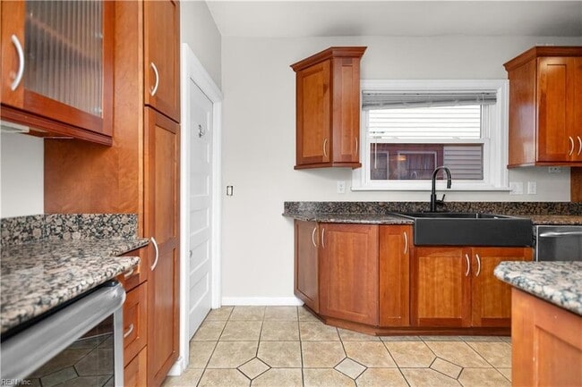 Building Photo - 4600 Colonial Ave