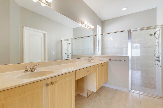 Building Photo - 6325 Spring Lake Terrace