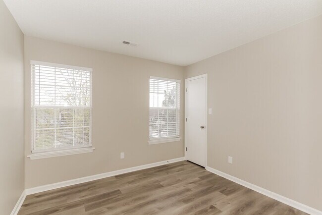 Building Photo - 1612 Gordon Walters Dr