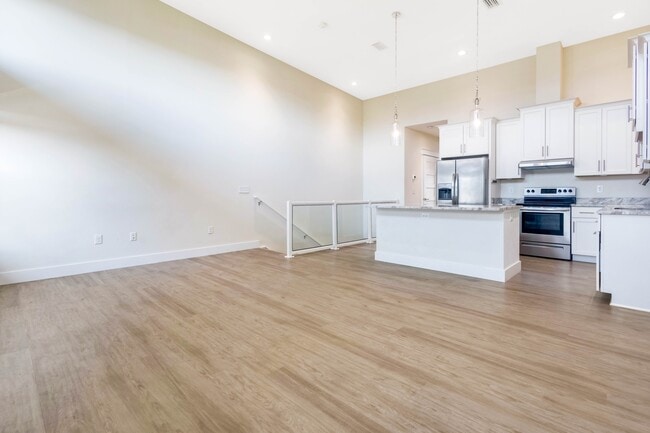 Building Photo - 340 Bluefish Dr