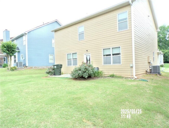 Building Photo - 3945 Pointe Vecchio Cir
