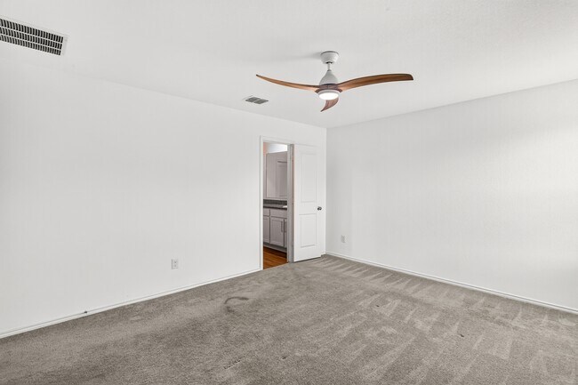 Building Photo - 1033 Sourgum St