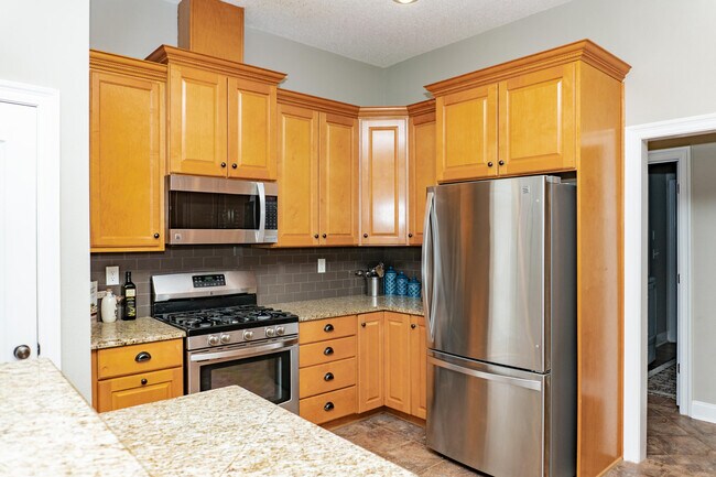 Building Photo - 606 Shoal River Dr