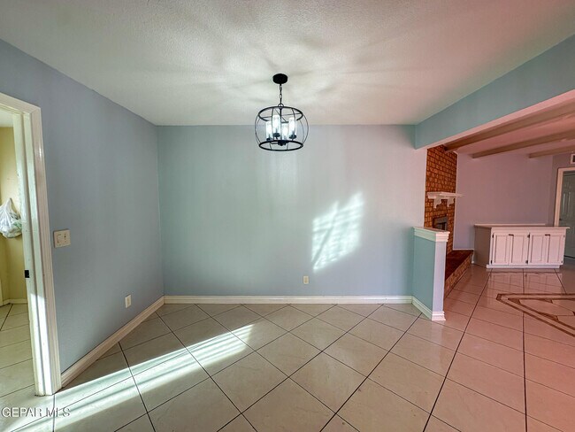 Building Photo - 6916 Polvadera Dr