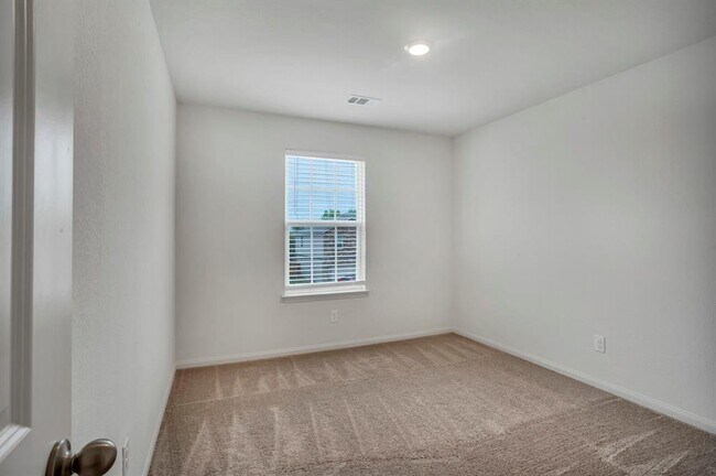 Building Photo - 169 Allington Cir