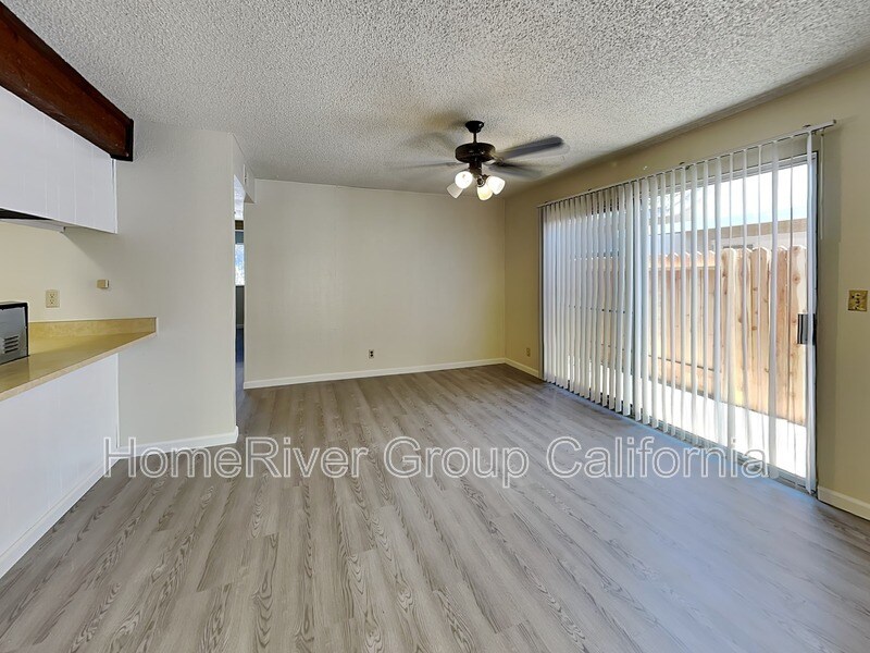 Building Photo - 5903 Spring Glen Dr