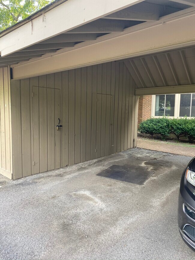 Building Photo - 6905 Highland Park Dr
