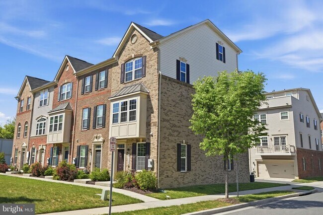 Building Photo - 8110 Miner St