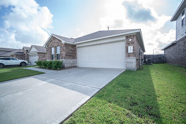 Building Photo - 5234 Greenwood Smt Trl