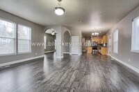 Building Photo - 4 Bed, 2.5 Bath Home in Hazel Dell with Easy Access to I-5 and Padden Pkwy