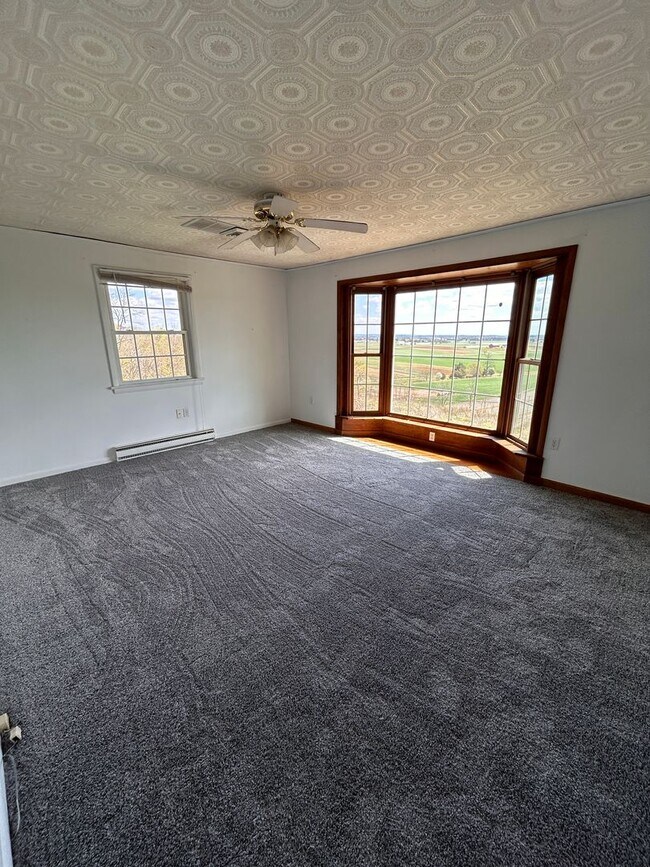 Building Photo - Spacious Ranch Home For Rent In Lititz