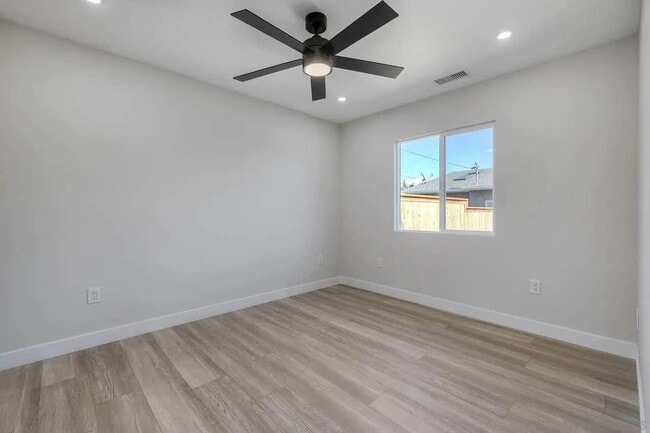 Building Photo - 436 Date Ave