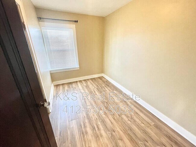 Building Photo - 2621 Milburn St