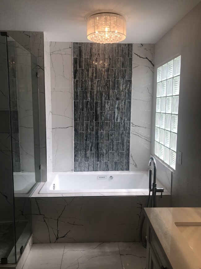 Building Photo - Beautiful 2 Story POOL Home with LOTS of U...