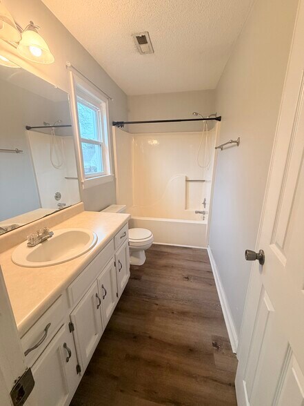 Building Photo - 12951 Copperfield Ln