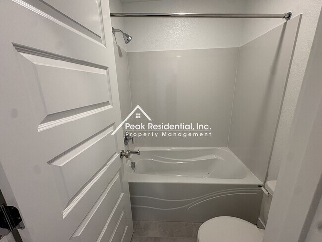Building Photo - Brand New 4bd/2.5a Rancho Cordova Home With Loft-Must See!