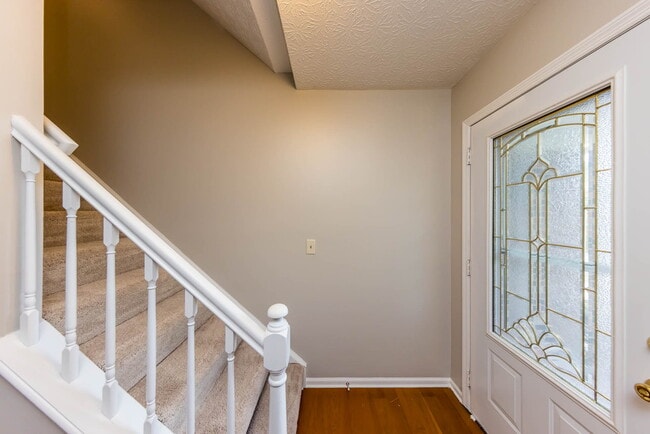 Building Photo - 8047 Simfield Rd