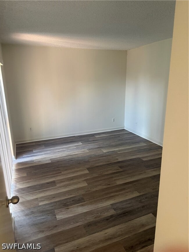 Building Photo - 1531 Park Meadows Dr